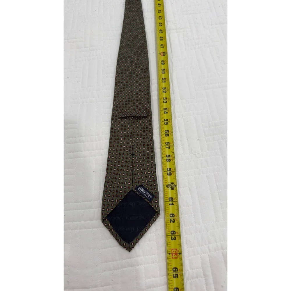 Lands' End‎ Mens Silk Tie Green Geometric Medallion Handsewn USA Long Necktie